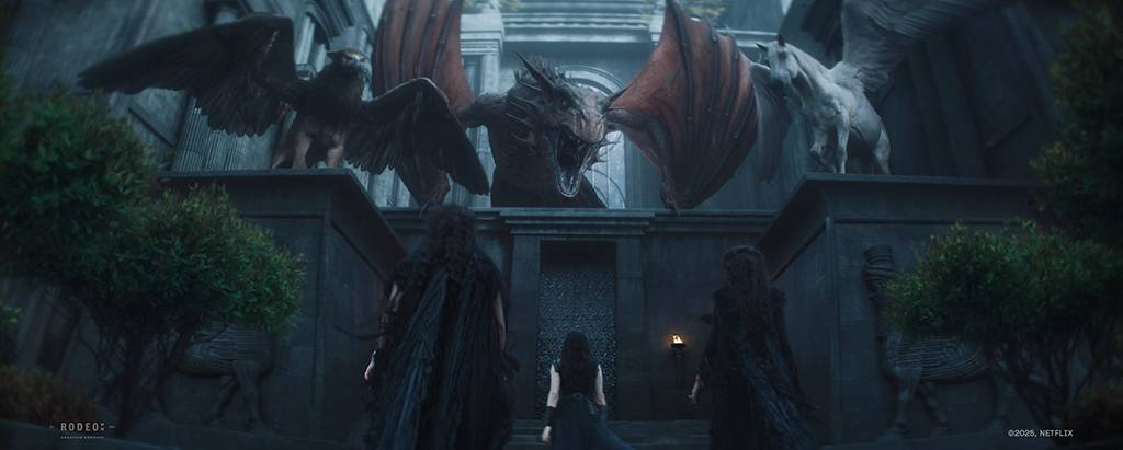 The pedestal was made wider to enable the wings of the Guardians to open freely without intersecting with a wall.