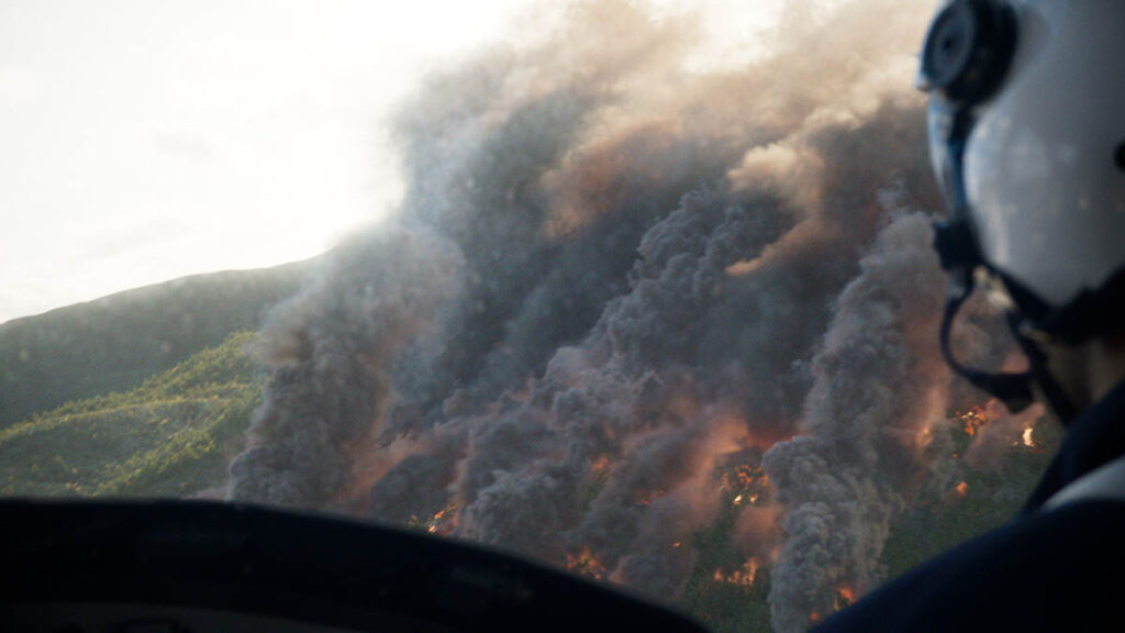 When designing the shots in Unreal Engine, a virtual database was put together that included fire and smoke simulations.