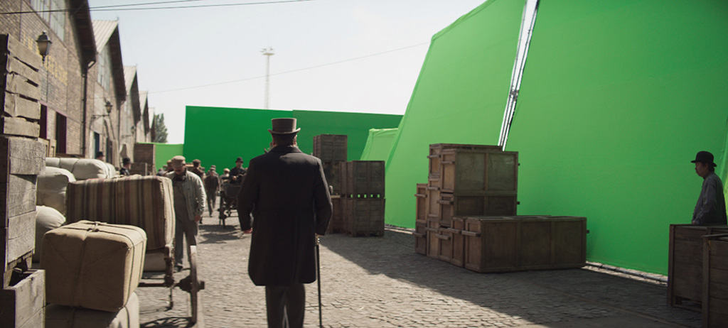 The ships at the docks were entirely a CG creation. 