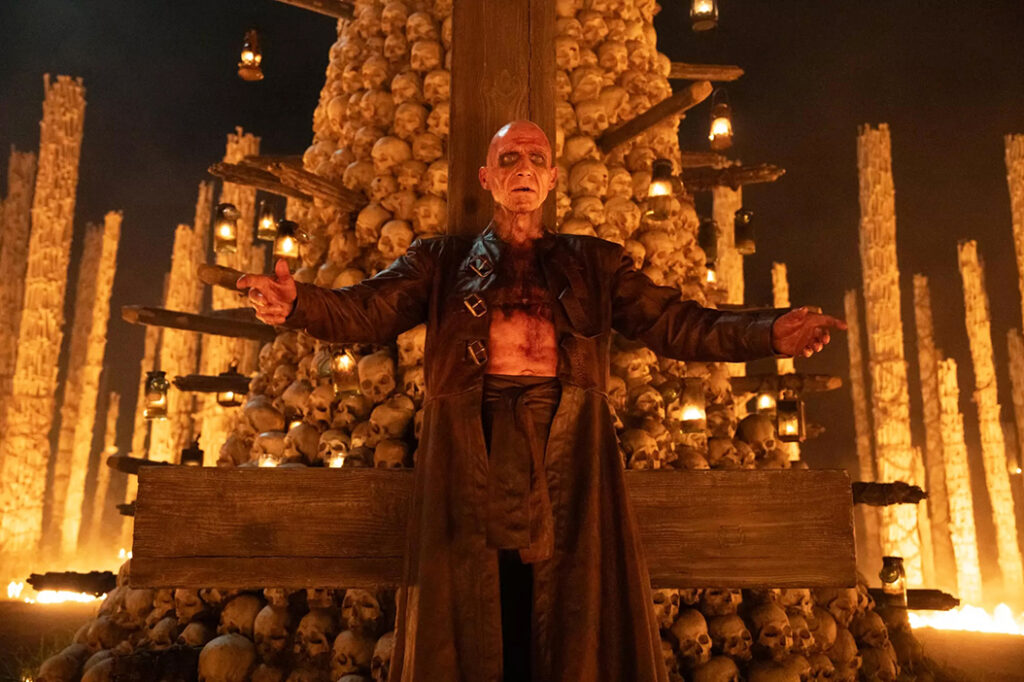 A major set build was the Bone Temple, which features a spire of skulls at the center, with columns of bone surrounding it.