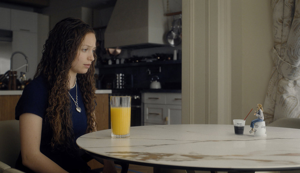 Watching the Zoom chemistry test between Sofia Rosinsky and Elizabeth Banks, who play mother and daughter, was the moment Showrunner Jennifer Ames knew the show was going to work.
