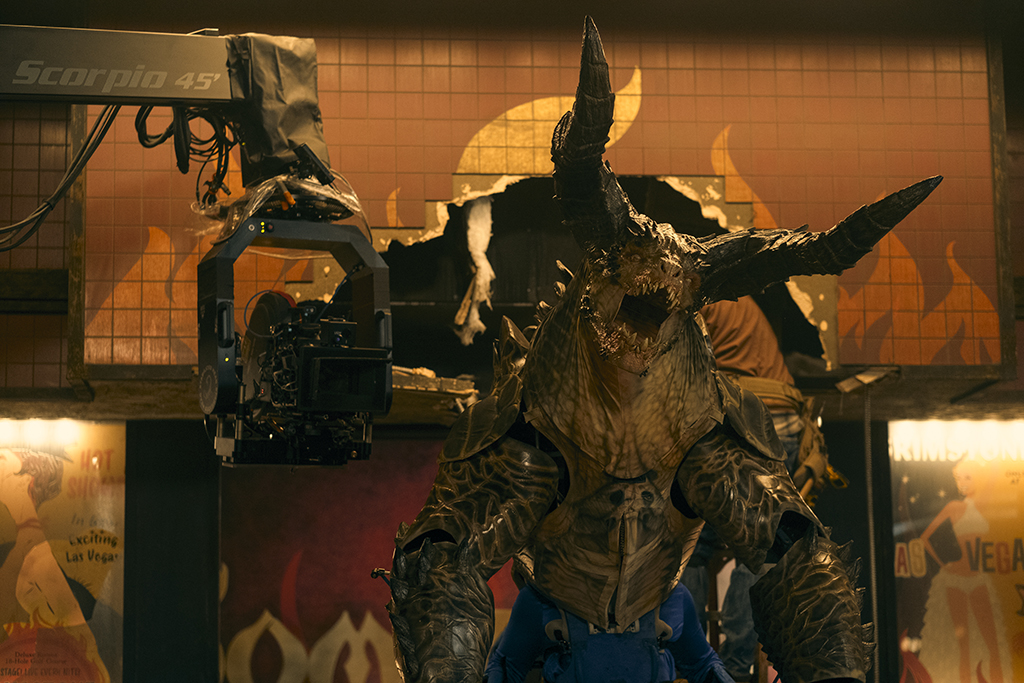 Legacy Effects built a puppet head for the Deathclaw, which was digitally replaced.