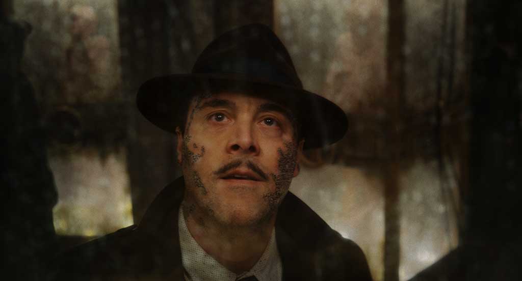 The sand grains around the eyes and mouth of Flint Marko/Sandman (Jack Huston) were finer than those covering the flatter parts of his face.