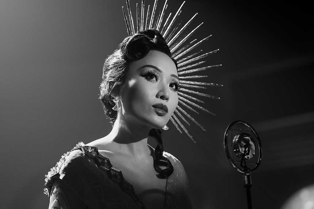 The color and black-and-white LUTs were shared with department heads so that their creative decisions would take both versions into account.