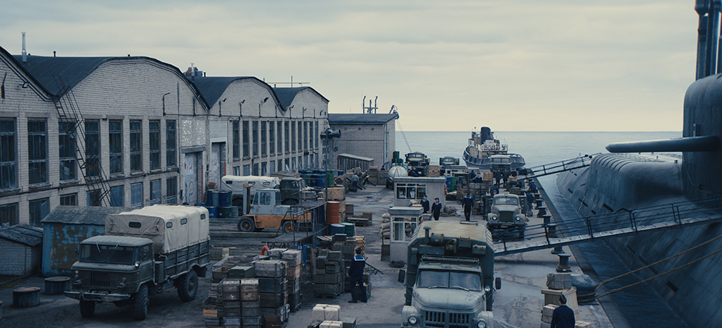 A landlocked setting transforms into a coastal environment.
